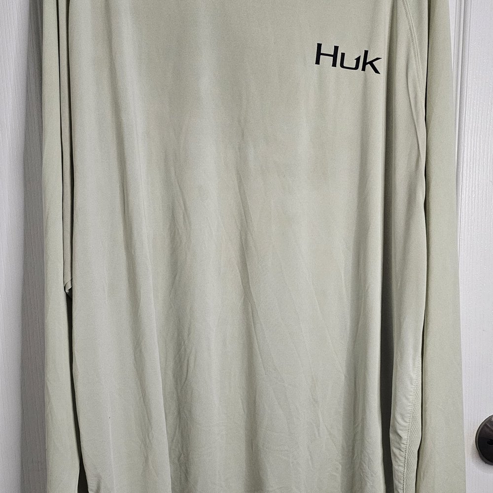 Huk Long Sleeve Shirt in Light Gray